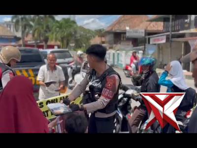 Jumat berbagi Polres Oki Hadir - PoliceTube