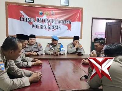 POLSEK BALONGPANGGANG: MELANTUNKAN SHOLAWAT TIBBIL QULUB