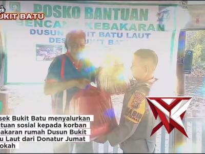Polsek Bukit Batu menyalurkan Bantuan Sosial kepada korban kebakaran rumah
