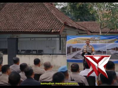 Kapolres Kediri Letakkan Batu Pertama Pembangunan Pagar Aspol Pare