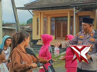 Berbagi Berkah Ramadhan, Polsek Sempol Salurkan Zakat Fitrah dan Takjil untuk Masyarakat