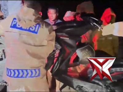 Sigap evakuasi banjir di Halmahera selatan - PoliceTube