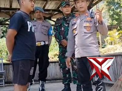 Kapolsek dan anggota polsek Poncol bersama TNI melaksanakan patroli di obwis Genilangit