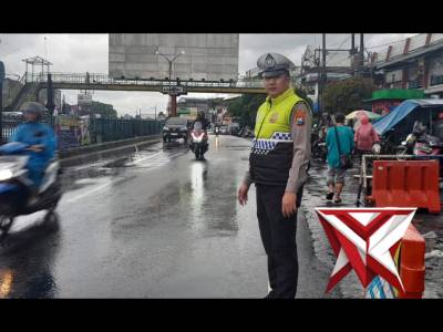 melaksanakan Pengaturan gatur sore hari dan Aiptu Iman menyampaikan live report sore