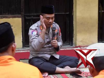 Kapolres Oki  melaksanakan buka bersama ditahanan  Sat Tahti Polres OKI
