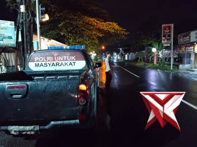Anggota Polsek Klakah melaksanakan patroli Kewilayahan