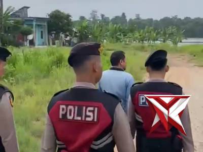 Personil Sat Samapta Polres Muba Melaksanakan Jumat Berkah di Wilayah Sekayu