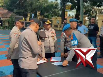 Pemeriksaan seni personil Polres Subang - PoliceTube