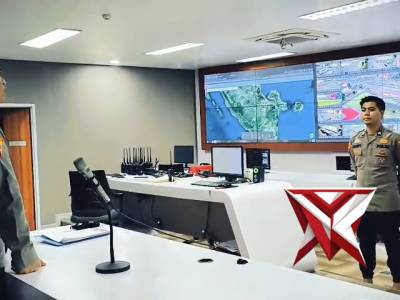 Arahan Kasiaga Regu 1 Kompol Hari Apdika,ST Kepada pers piket Command Center Roops polda Sumsel.