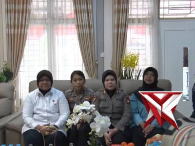 SILAHTURAHMI POLWAN DI KEDIAMAN IBU KAPOLDA KEPRI DALAM RANGKA HUT POLWAN KE-77
