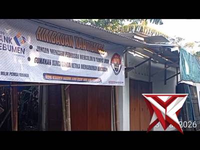 Anggota Polsek SRUWENG melaksanakan giat pemasangan spanduk himbauan Kamtibmas