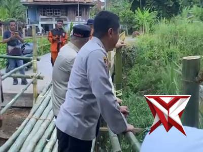 Kapolres Ogan Ilir tinjau Jembatan roboh di Rantau Alai