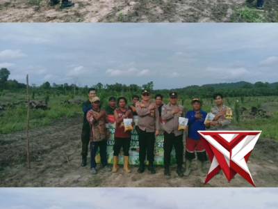 Kapolsek Lepar Pongok bersama Bhabinkamtibmas Desa Penutuk melaksanakan Penanaman Jagung