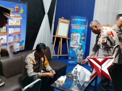 Kapolsek Cidadap Bersama Personil Pos Pam Terminal Ledeng Melaksanakan Sahur Bersama Di Bulan Ramadh