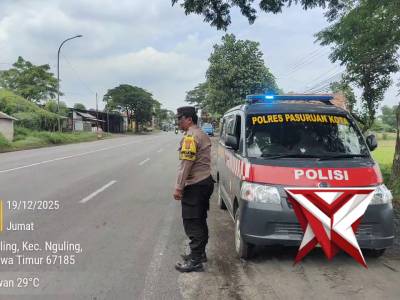 Patroli Bluelight Polsek Nguling - PoliceTube