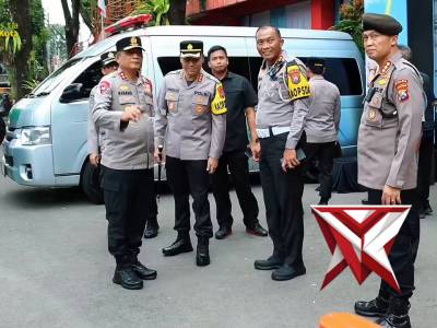 Sepekan Makota - PoliceTube