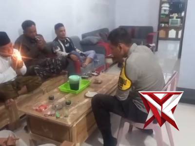 BHABINKAMTIBMAS DS. SUCO LOR GIAT KOPLING BERSAMA WARGA