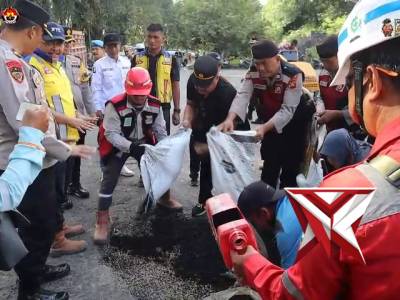 Polres Muara Enim Bersama Stakeholder Gelar BELIDA Wujudkan Jalan Aman dan Lingkungan Bersih - PoliceTube