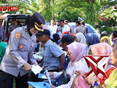 Mobil SiGAPP Go Public - Masyarakat Madiun Makin Mudah Urus Perpanjangan SIM dan SKCK