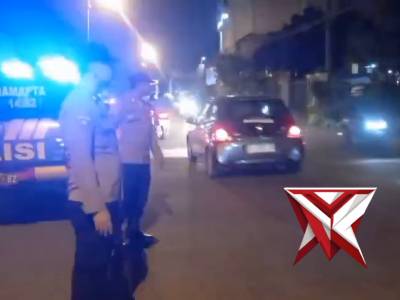 Patroli Malam depan SPBU Pugeran Gondang.