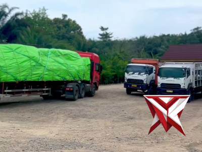 Personil Polsek Tungkal Jaya Melakukan Pengantongan Kendaraan Yang Berpotensi Membuat Kemacetan - PoliceTube