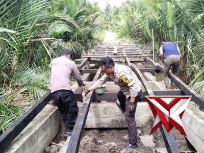 "Menjembatani Peradaban di Tanah Melayu Untuk Warga Desa Temiang dan Bandar Laksmana"