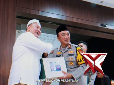 Kepala Kepolisian Daerah Sumatera Selatan Beserta Staff dan Jajaran Serta Bhayangkari Mengucapkan
