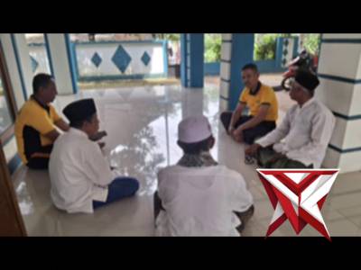 Jumat berjamaah - PoliceTube