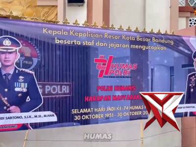 Jum'at berkah Polrestabes Bandung dalam rangka HUT Humas POLRI ke 74 - PoliceTube