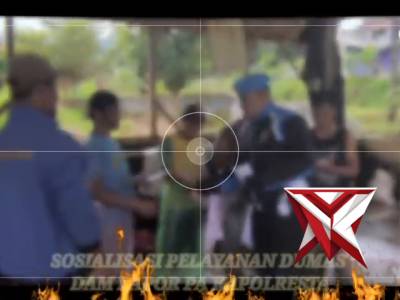 Personel Polsek Kertasari melaksanakan kegiatan sosialisasi pelayanan pengaduan masyarakat (Dumas)