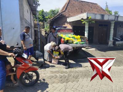 GIAT PANGAN MURAH YANG DILAKSANAKAN OLEH POLSEK GONDANG DI DESA PAJENG KECAMATAN GONDANG