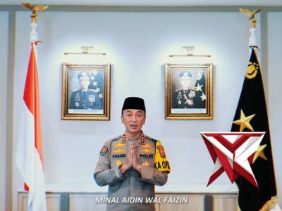 Kepala Kepolisian Daerah Sumatera Selatan Beserta Staff dan Jajaran Serta Bhayangkari Mengucapkan