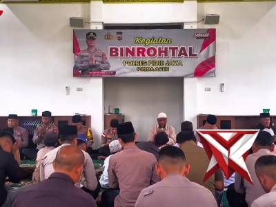 Gelar Yasinan & Santunan Anak Yatim di Masjid Al-Fahri Mako Polres Pidie Jaya