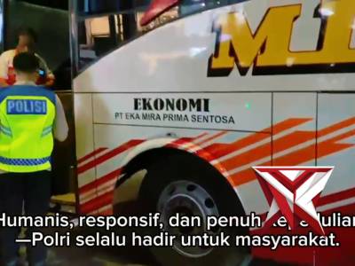 Tersesat dan Hanya Bawa Rp10 Ribu, Polisi di Pos Terpadu Alun-Alun Sragen Bantu Ibu Pulang ke Temang