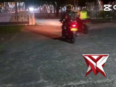 Personil polsek kayuagung dan anggota TNI melaksanakan patroli