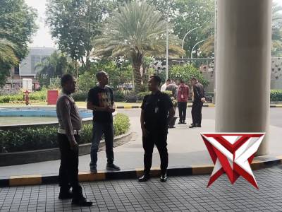 Patroli pusat-pusat perbelanjaan