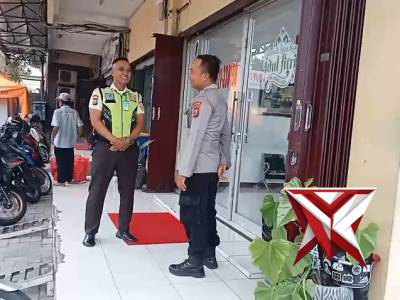 Patroli pertokoan dan obyek vital