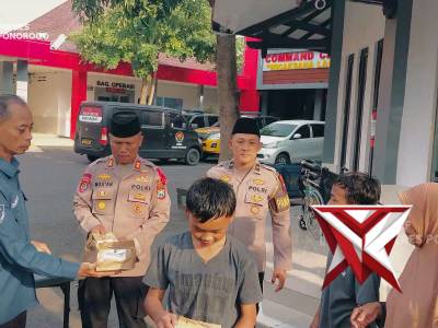 BERBAGI TAKJIL POLRES PONOROGO