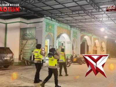 Polwan Polres Madiun melaksanakan Patroli Presisi