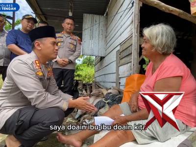 BAKTI SOSIAL KAPOLRES TAPTENG KEPADA WARGA LANSIA YANG SEDANG SAKIT