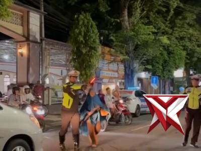 Polantas Polres Tuban hadir