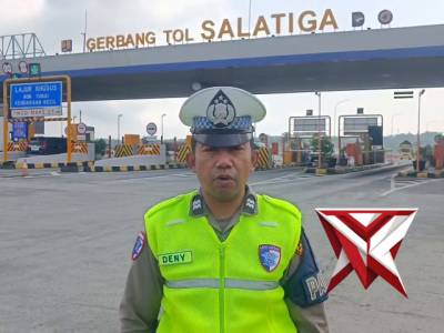 Situasi gerbang tol Salatiga - PoliceTube