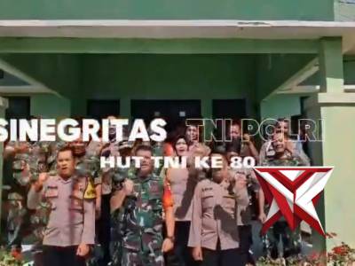 KAPOLSEK SYIAH KUALA BERSAMA PERSONEL BERIKAN KEJUTAN UNTUK KORAMIL PADA HUT TNI KE-80 - PoliceTube