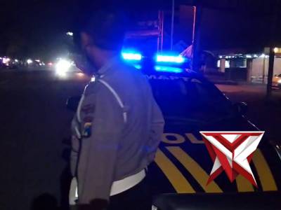 Anggota lantas Polsek Mojosari melaksanakan kegiatan patroli malam guna antisipasi 3C