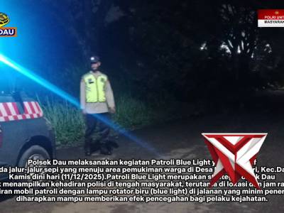 ? Blue Light Terangi Jalanan Sepi!