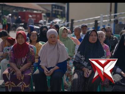 Semangat Ramadan, Ratusan Warga Terima Rombong Usaha dan Sembako dari Polres Kediri