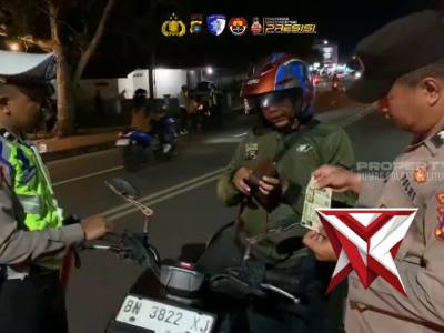 Sat Lantas Polres Belitung Timur melaksanakan kegiatan pengecekan dan penertiban lalu lintas dengan - PoliceTube