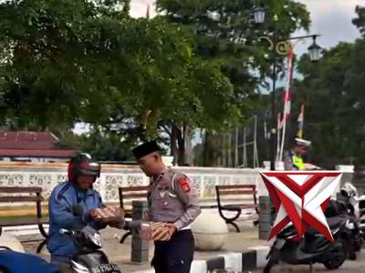 takjil berkah dari Satlantas Polres Lubuk Linggau!