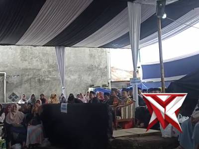 BHABINKAMTIBMAS KEL. KEJIWAAN MENGHADIRI UNDANGAN PENGAJIAN AKBAR DI WARGA BINAANYA