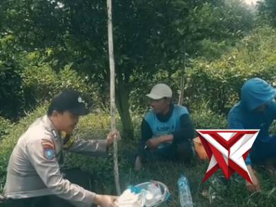 Bhabinkamtibmas Sambang Petani